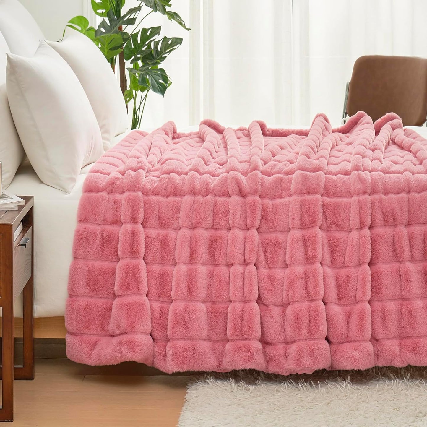 COLCHA QUEEN PIEL DE CONEJO - Paga 1 y lleva 2 colchas ultra suaves