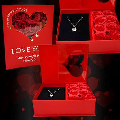 LOVEBOX® | 🌹 Cofre "Esencia de Amor": Rosa de jabon + Collar con Mensaje Oculto ✨